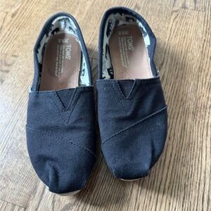 TOMS Classic Black Slip-Ons